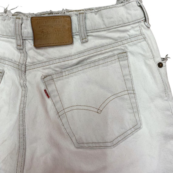 Vintage Levis Jean Shorts White Denim Red Line Re… - image 2