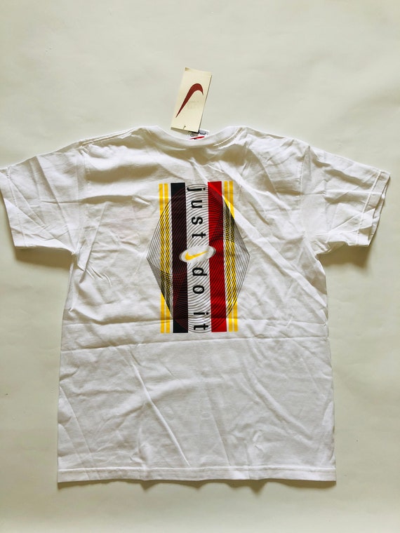 Black red and yellow nike cheap shirt