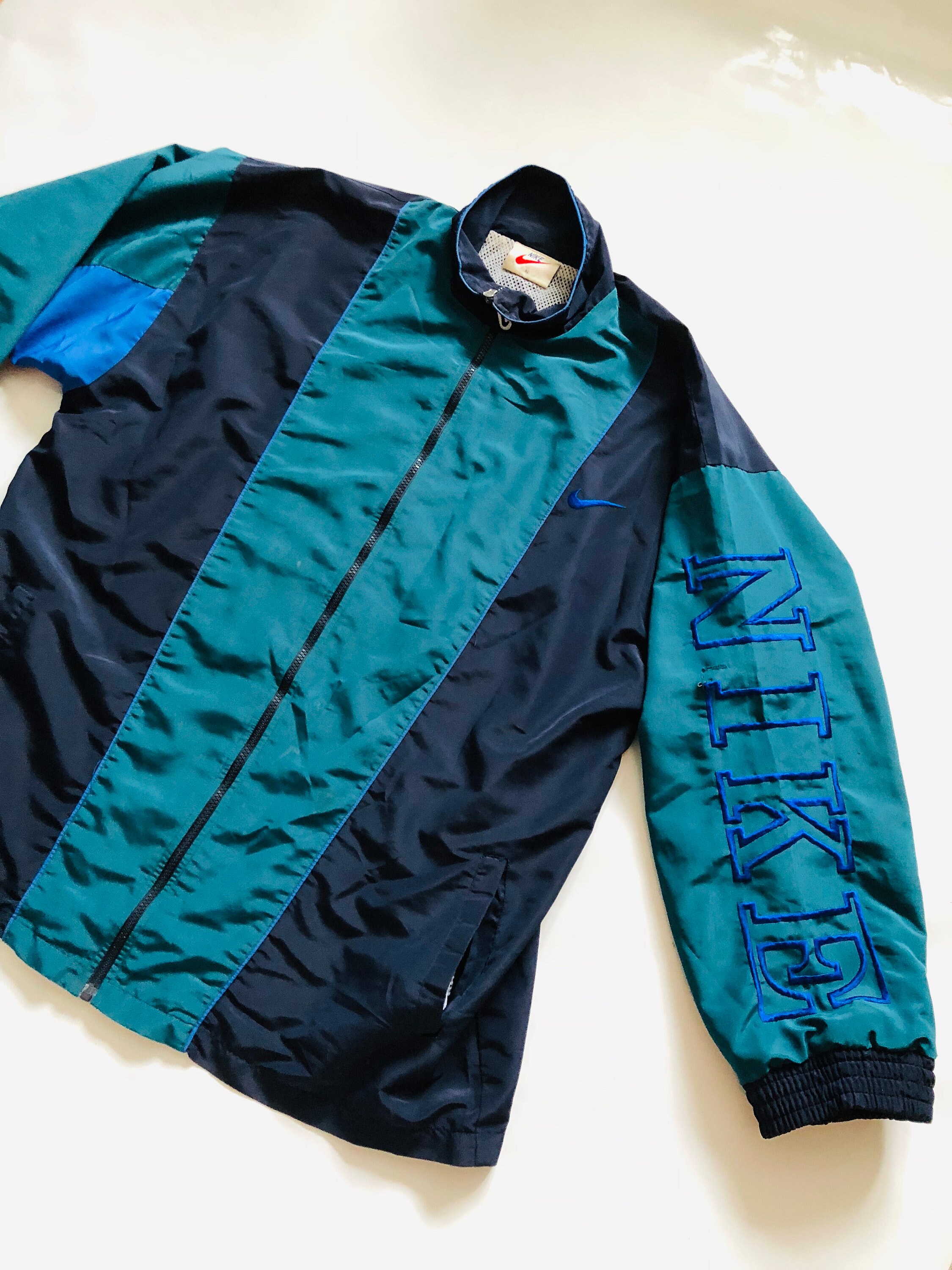 nike windbreaker mens green