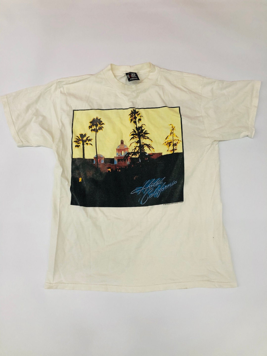 Vintage hotel 2025 california t shirt