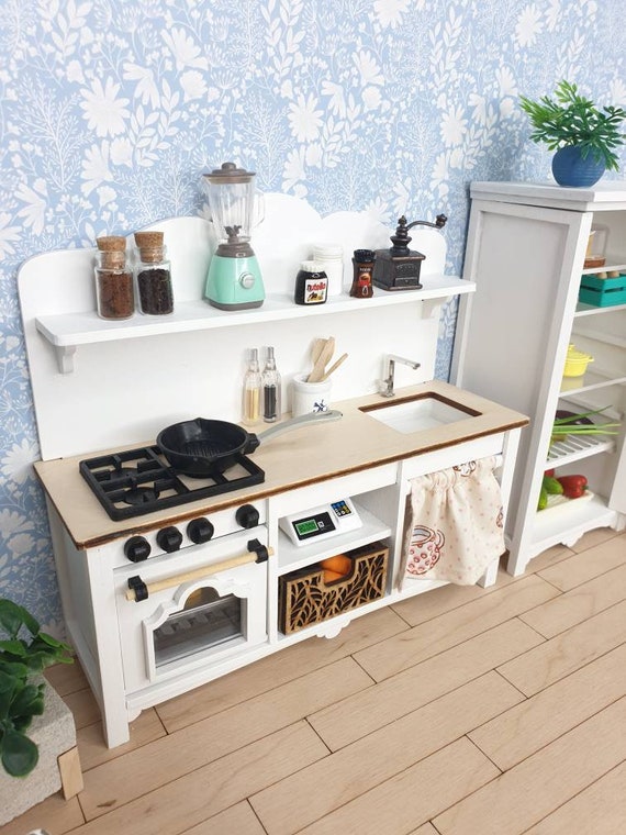 doll kitchen diy