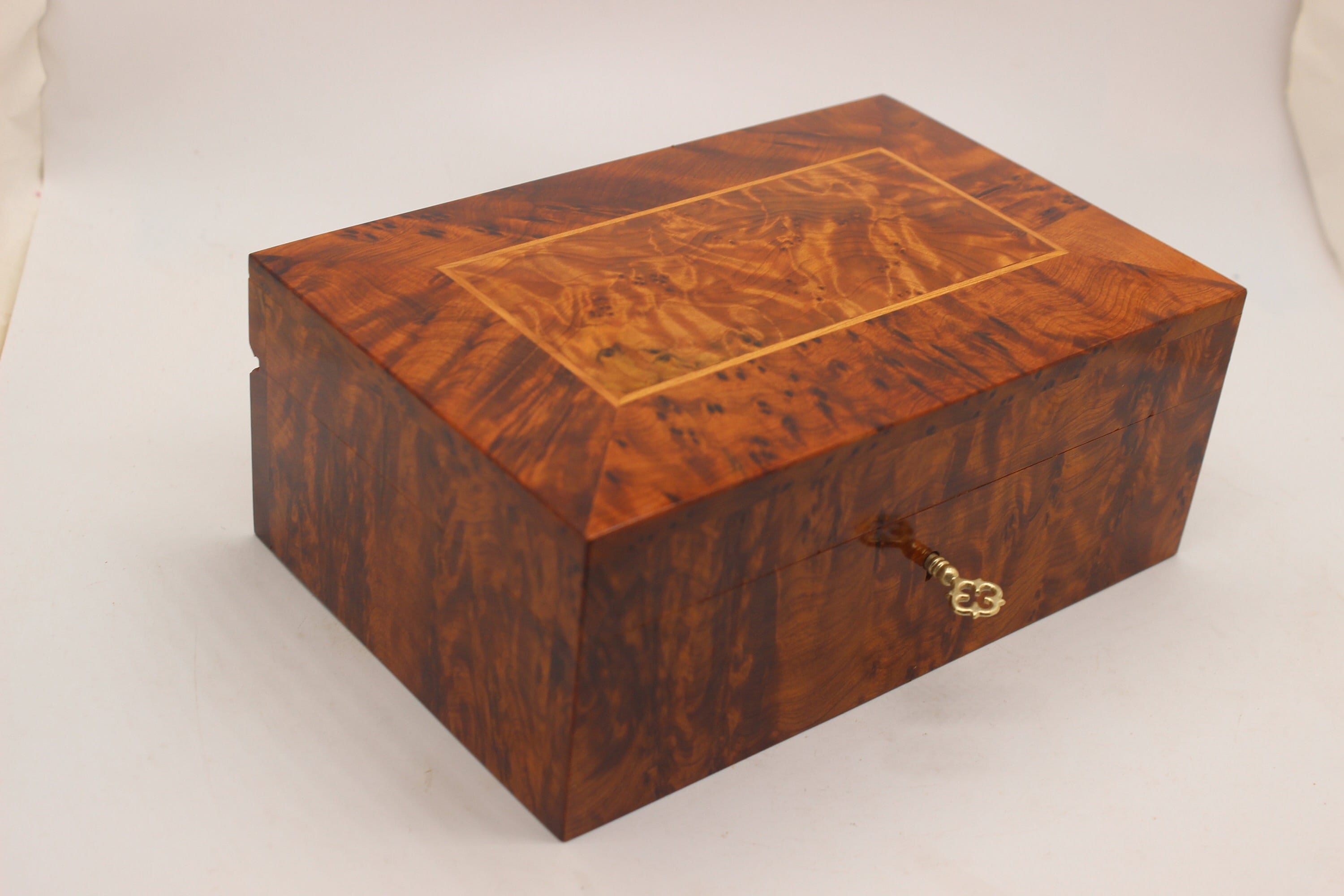 Wooden Jewelry Box Made Of Thuya Burl,Lockable Wooden Chest Box With Two Storage Level,Large Jewelry Organizer Box,Decorative Lock Boxthumbnail
