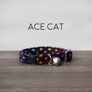 Collier de chat Ace - Deck of Card Suits Breakaway Buckle avec Bell, Rainbow Stripes, Cards Suit, Diamond, Heart, Club Spade, Made in USA