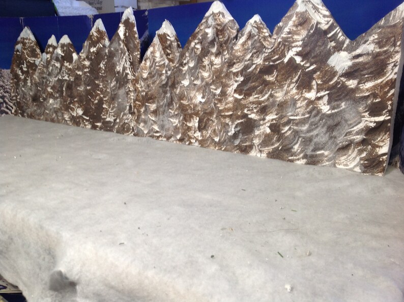 Christmas village display mountain backdrop for Lemax, Dept 56 Christmas village display image 7