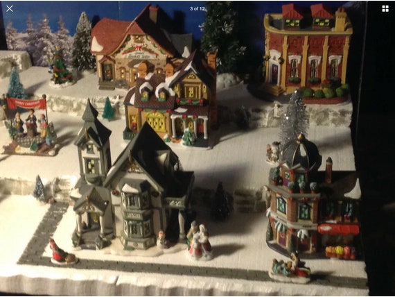 Christmas Village Display Platform Large Fits Well Lemax , Dept 56 North  Pole