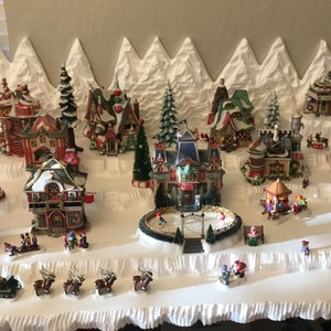 christmas village display platform large size for Lemax Dept 56 dickens snow village north pole collections