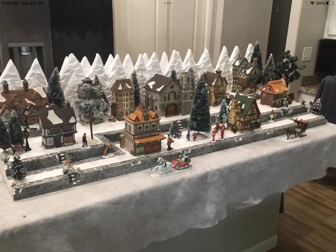 Christmas Village Display Platformsnull