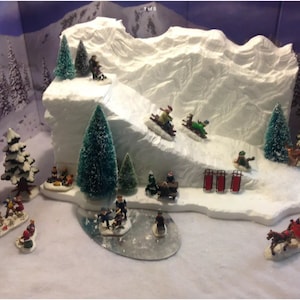 Christmas village display ski slope for Lemax dept 56 Dickens North Pole Xmas villages