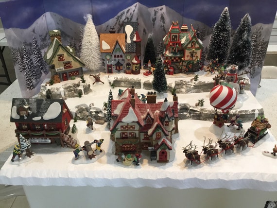 Christmas Village Display Platform for Lemax , Dept 56 dickens New England