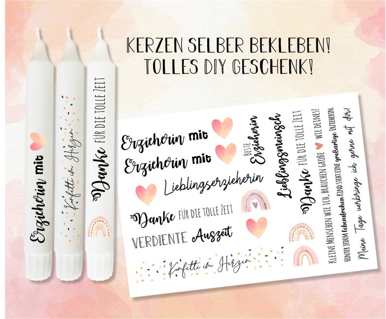 Puede incluir: Tres velas blancas con confeti de colores y dise&ntilde;os de arco&iacute;ris. Las velas est&aacute;n etiquetadas con el texto "Erzieherin mit" y "Danke f&uuml;r die tolle Zeit". La imagen tambi&eacute;n incluye una hoja de pegatinas con varios dise&ntilde;os y textos, incluyendo "Erzieherin mit", "Lieblingserzieherin" y "Danke f&uuml;r die tolle Zeit".