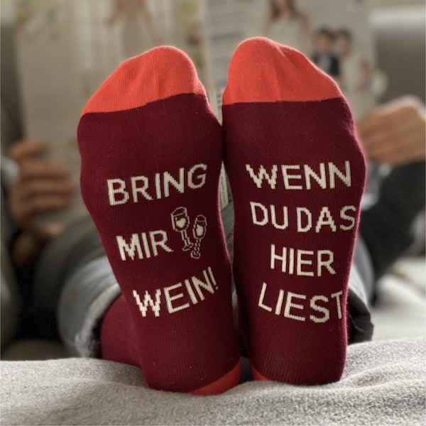 Muttertag - Geschenk Auszeitsocken „Bring mir Wein", Entspannung, Sprüchesocken