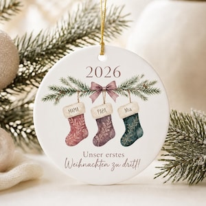 Personalisierter Acryl-Weihnachtsanhänger Familie mit Namen – Erstes Weihnachten zu dritt – Christbaumschmuck