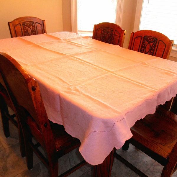 Lovely Vintage Soft Pastel Pink Scalloped Tablecloth / Napkins...FREE SHPG