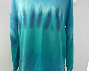 Women’s Sweatshirt. Oversized. Long. Size M.