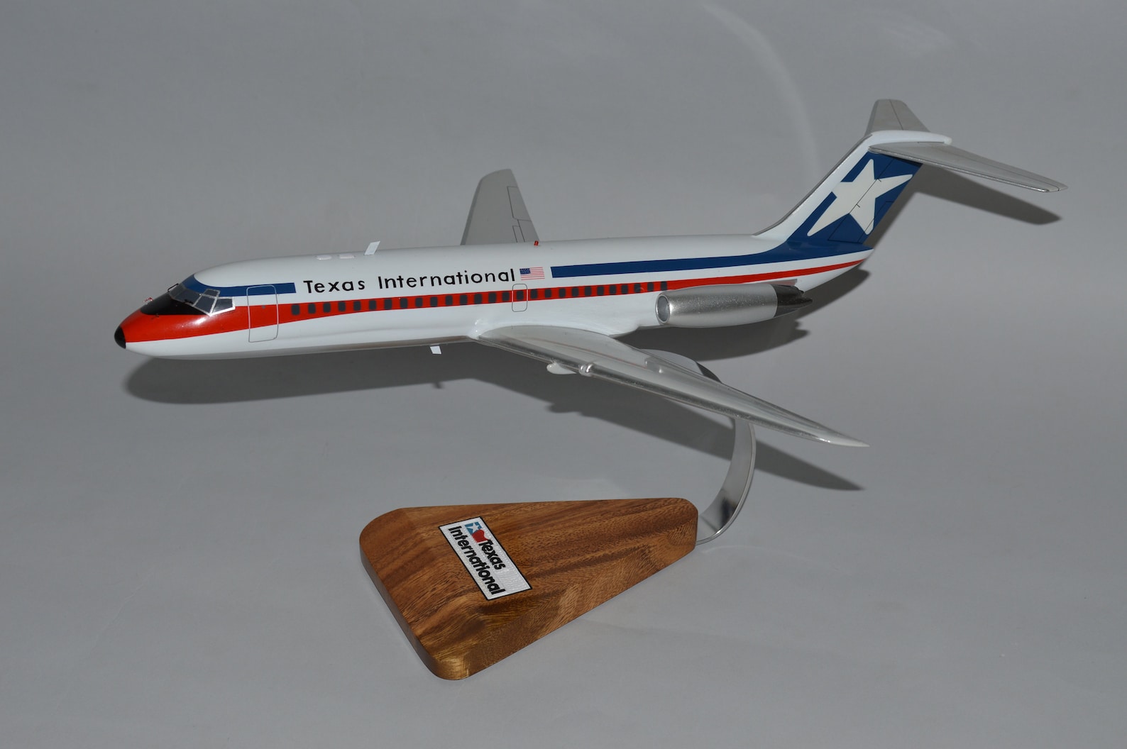 Douglas DC-9 Texas International Airlines Airplane Model Hand Carved ...
