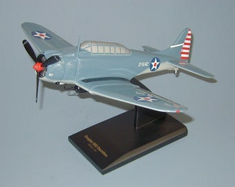 Douglas SBD Dauntless WWII Navy duikbommenwerpermodel met de hand gesneden mahoniehouten replica desktopdisplay