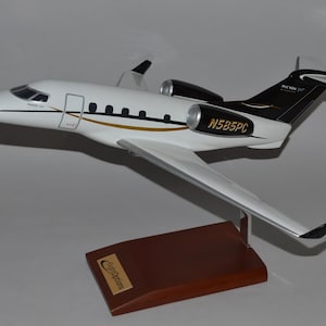 Embraer EMB-505 Phenom 300 airplane model hand carved mahogany wood replica desktop display aircraft