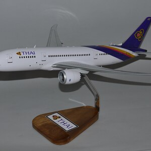 Boeing 787 Dreamliner Thai Airways airplane model hand carved mahogany wood replica desktop display aircraft