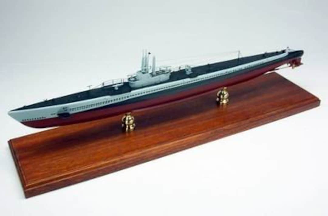 USS Balao US Navy WWII Mahogany Wood Submarine Desktop Display Model