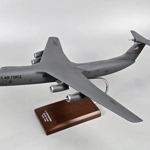 Lockheed C-141 C-141B Starlifter USAF cargo aircraft hand carved mahogany wood replica desktop display airplane model
