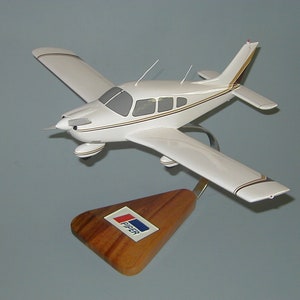 Piper PA-28 Cherokee Archer Dakota Warrior mahogany wood airplane desktop display aircraft model