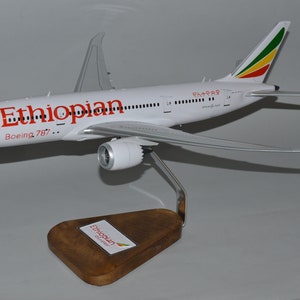 Boeing 787 Dreamliner Ethiopean Airlines airplane model hand carved mahogany wood replica desktop display aircraft