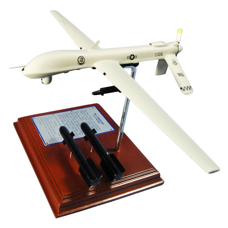 USAF MQ-1 Predator UAV drone plane with weapons hand carved and painted mahogany wood airplane aircraft desktop display model image 1