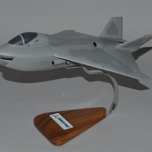 X-32 Joint Strike Fighter Boeing model hand carved mahogany wood replica desktop display