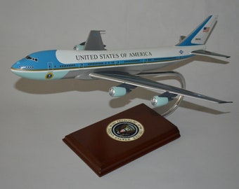 Boeing VC-25 Air Force One Presidential USAF 747 aircraft high quality hand carved mahogany wood replica desktop display airplane model