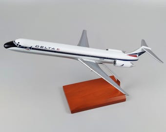 McDonnell Douglas MD-80 Delta Airlines model handmade and painted replica desktop display