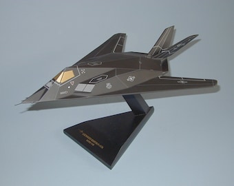 USAF F-117 Nighthawk Stealth Kampfflugzeug handgeschnitztes Mahagoni Holz Replikat Desktop Display Flugzeugmodell