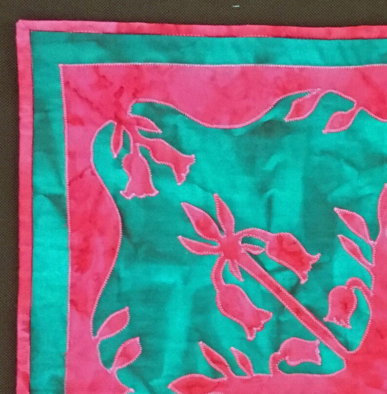 MINI QUILT Hawaiian design teal /& pink quilt.