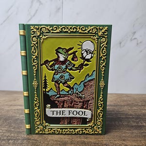 Flubs the Fool Book Deckbox - Etsy