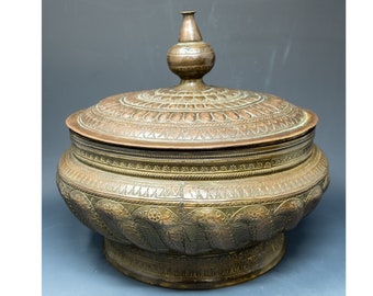 Antique Indian &quot;Cobra&quot; Box