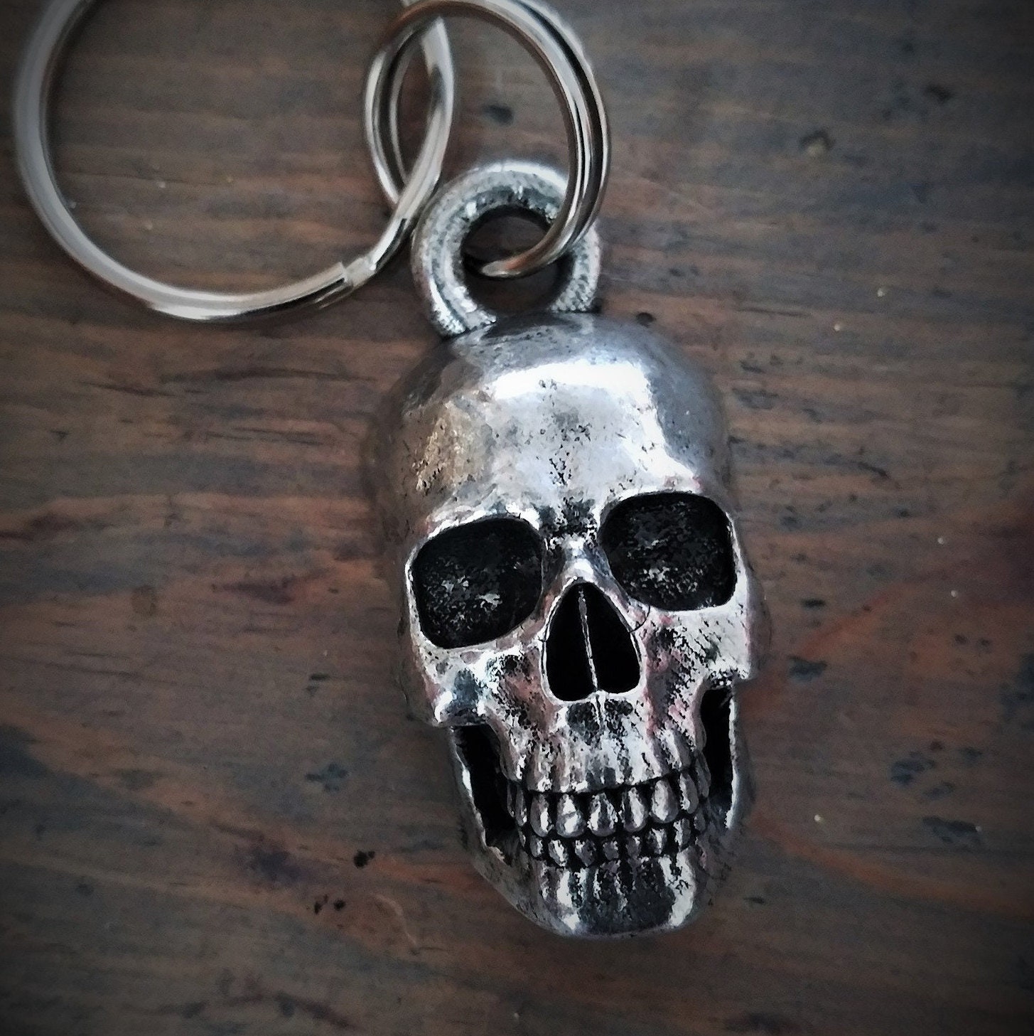 Skull Keychain, Gothic Keychain, Charm Human Skull Men's Keychain 