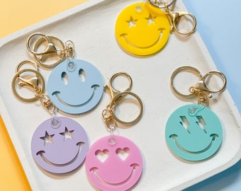 Retro Smiley Acrylic Keychain / Keychain for Teens / Preppy Kid Smiley Keychain and Bag Tag