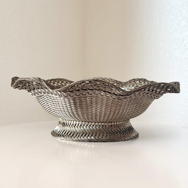 Vintage Silver Plate Woven Wire Scalloped Footed Basket
