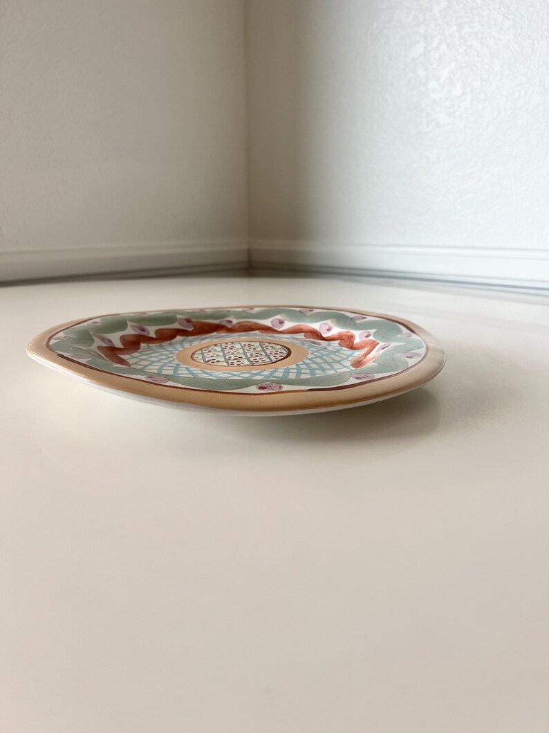 Vintage 1992 Mackenzie-Childs Heather Pattern 11” Plate Retired Pattern with Original Tag immagine 3