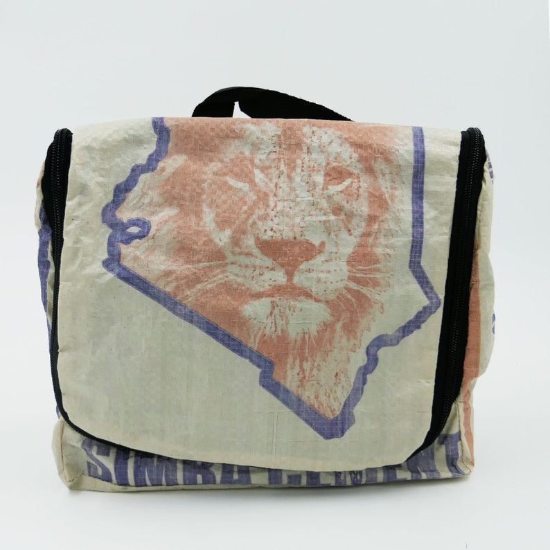 Kulturbeutel Upcycling Waschtasche,Kosmetiktasche,Reisekulturbeutel zum Aufhängen aus altem Zementsack Fairtrade Blau Simba Cement