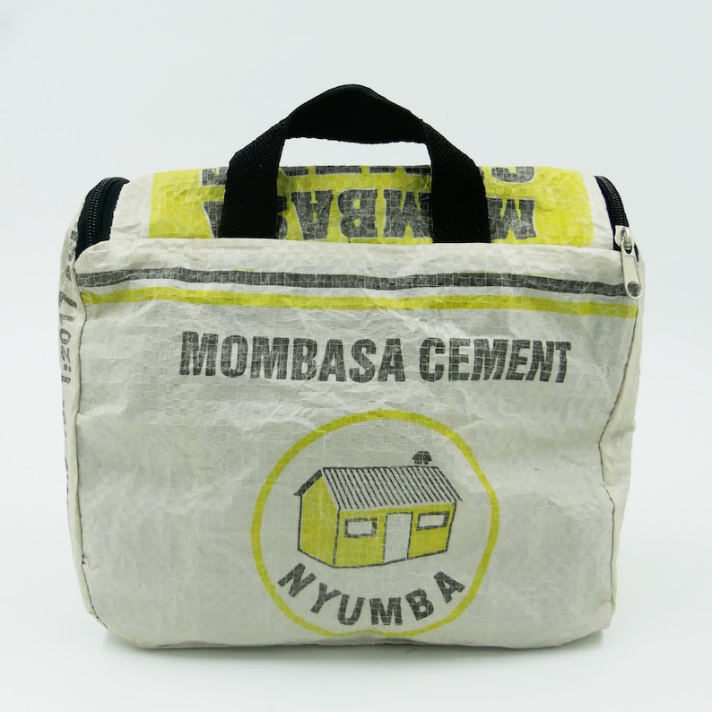 Kulturbeutel Upcycling Waschtasche,Kosmetiktasche,Reisekulturbeutel zum Aufhängen aus altem Zementsack Fairtrade Bild 7