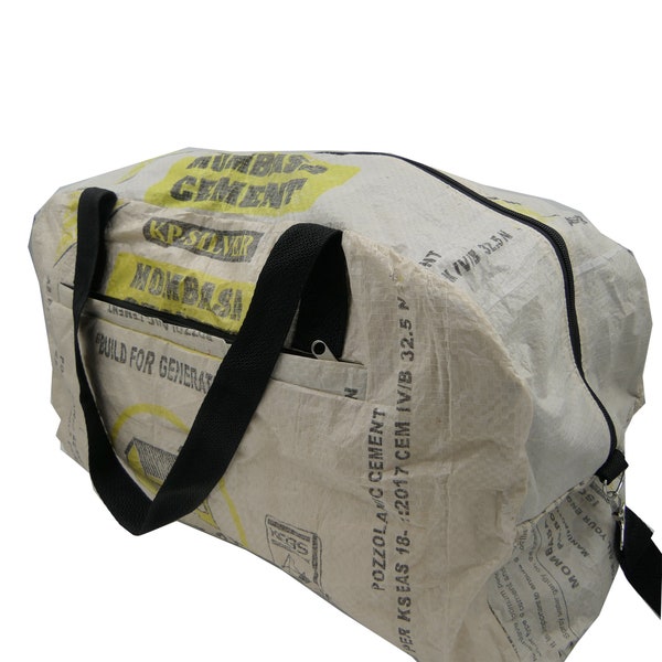 Weekender Handgepäck Recyclingtasche Sporttasche Yogatasche Dufflebag Duffle Bag – Upcycling aus alten Zementsäcken-Fairtrade-made in Kenia