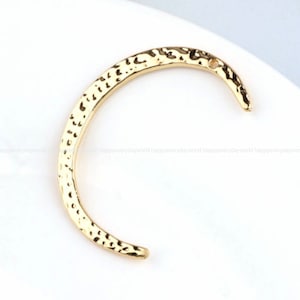 C moon Pendant Hammered Gold hollow char 32x46mm geometric Pendant 14k Gold plated Jewelry Findings Wholesale Supplies sm1163-3
