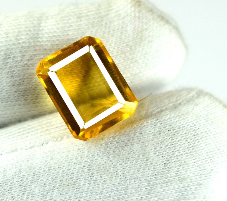 RED GARNET 9 x 7 MM EMERALD CUT ALL NATURAL