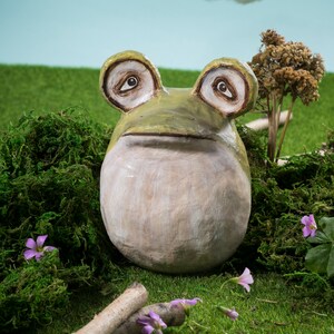 frog paper mache image 1