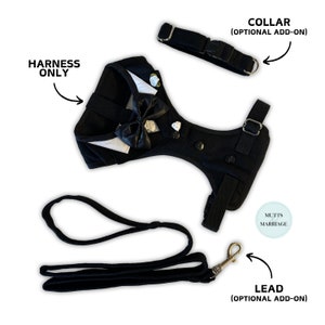 Puede incluir: Un arn&eacute;s negro para mascota con detalle de cuello de camisa blanco y pajarita negra, acompa&ntilde;ado de un collar negro y una correa negra a juego. Aparece el texto HARNESS ONLY, COLLAR (OPTIONAL ADD-ON), LEAD (OPTIONAL ADD-ON) y MUTTS & MARRIAGE.
