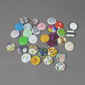 24 buttons with sayings, patterns, flowers Handmade buttons for Advent calendars Badges with motifs Funny buttons Pins Text