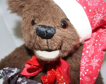 Sammler Weihnachts-Duftkissen Zirbenbär "Nick" aus Steiff-Schulte Alpaca - Teddybär mit Glasaugen, Glocke und Bäumchen