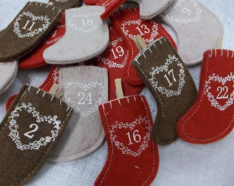 Adventskalender Filzstiefelchen rot, braun, beige Girlande zum befüllen