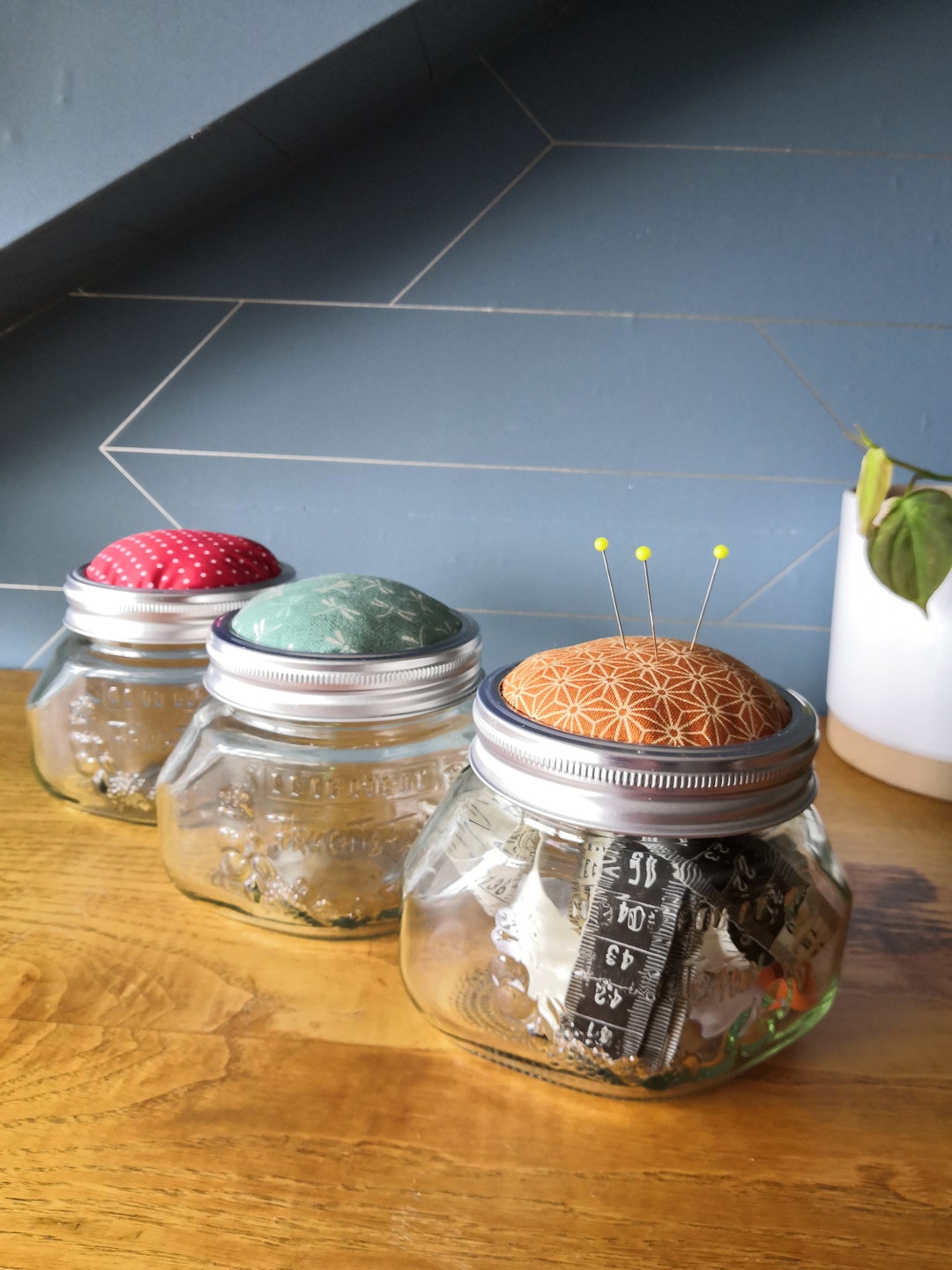 HONEYSEW Magnetisches Nadelkissen Fürs Handgelenk – Lila, Für Quilten, Nähen & DIY