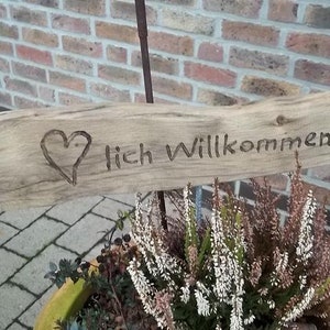 Herzlich Willkommen Schild aus Eiche Bild 2